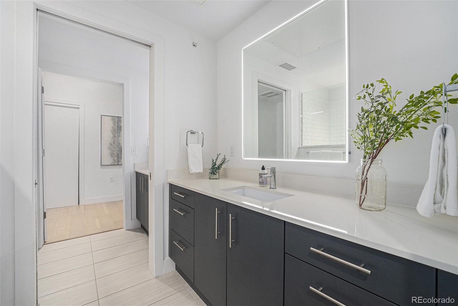MLS Image #13 for 2530  lawrence street,denver, Colorado