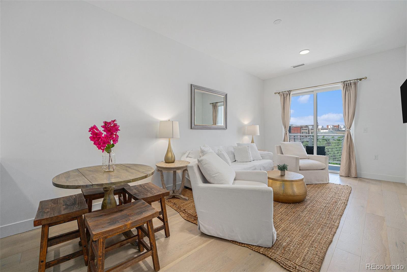 MLS Image #7 for 2530  lawrence street,denver, Colorado