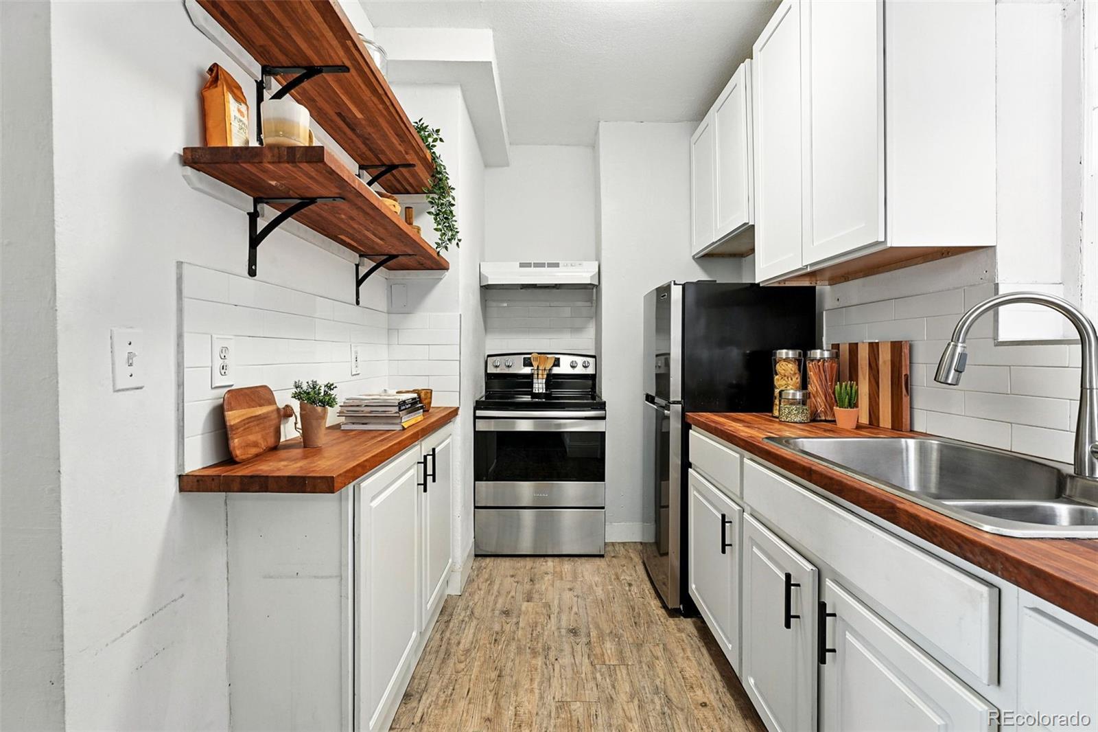 MLS Image #13 for 1137 n sherman street,denver, Colorado