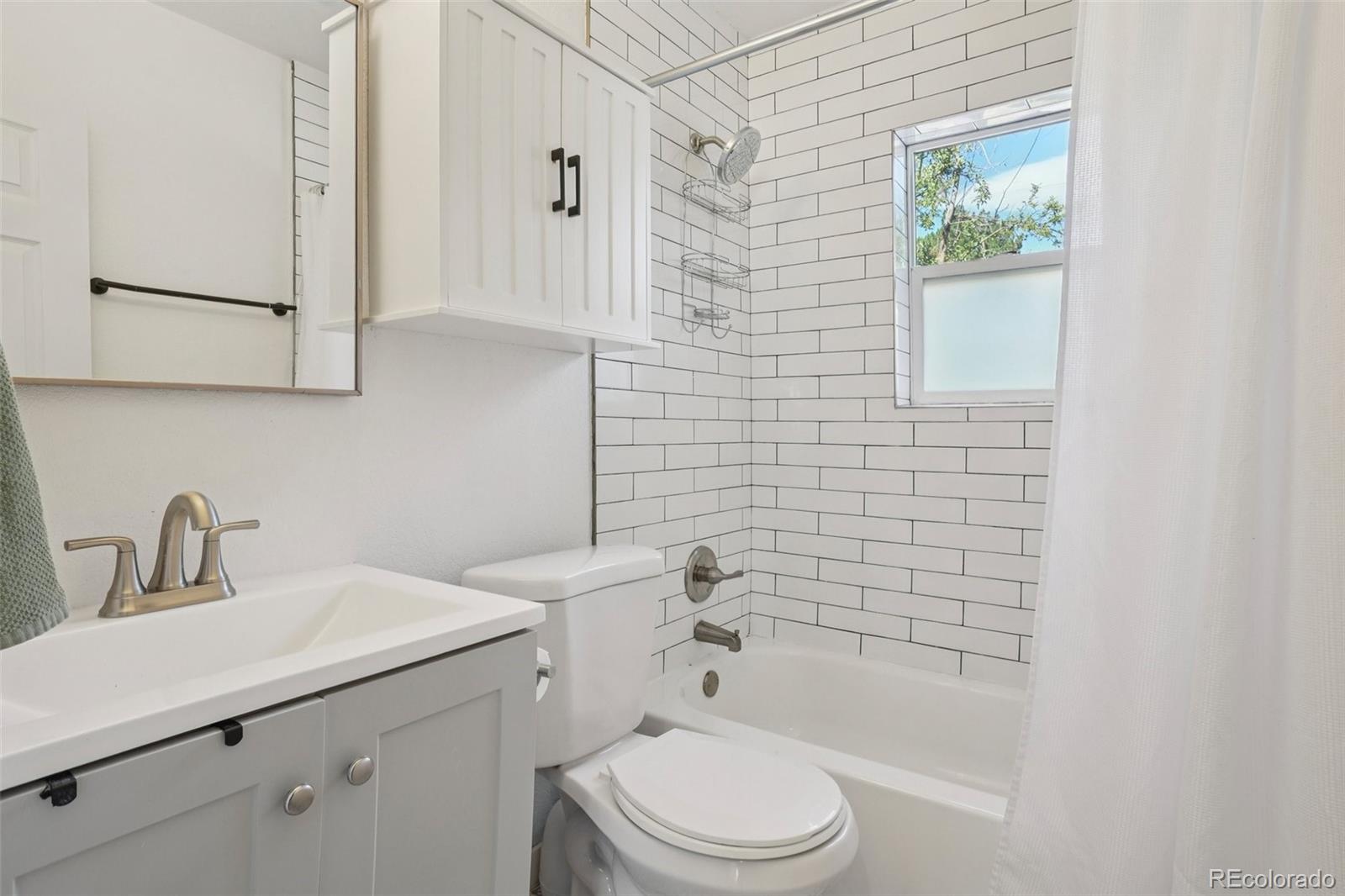 MLS Image #15 for 1416  willow street,denver, Colorado