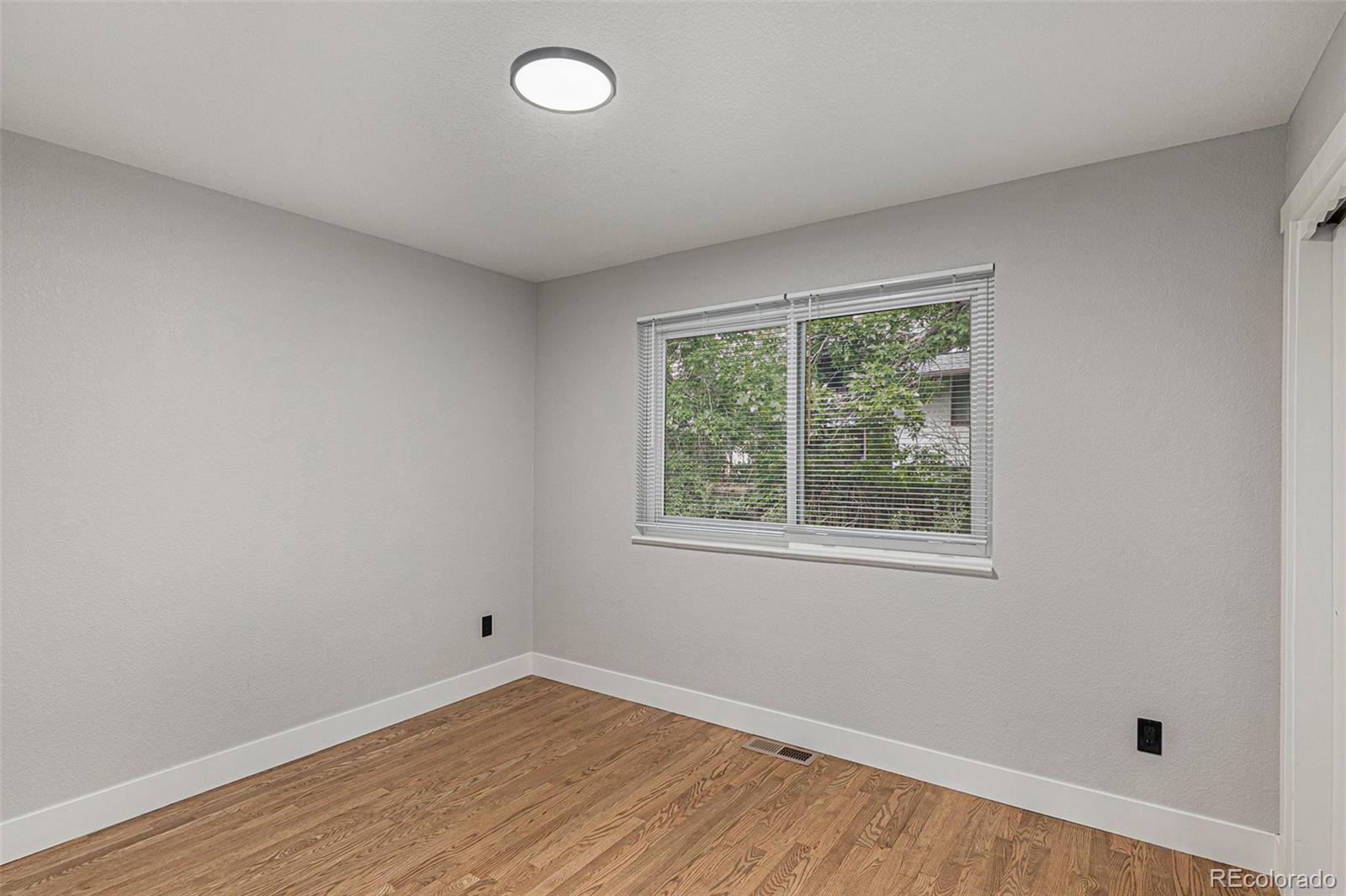 MLS Image #11 for 10051 e walsh place,denver, Colorado