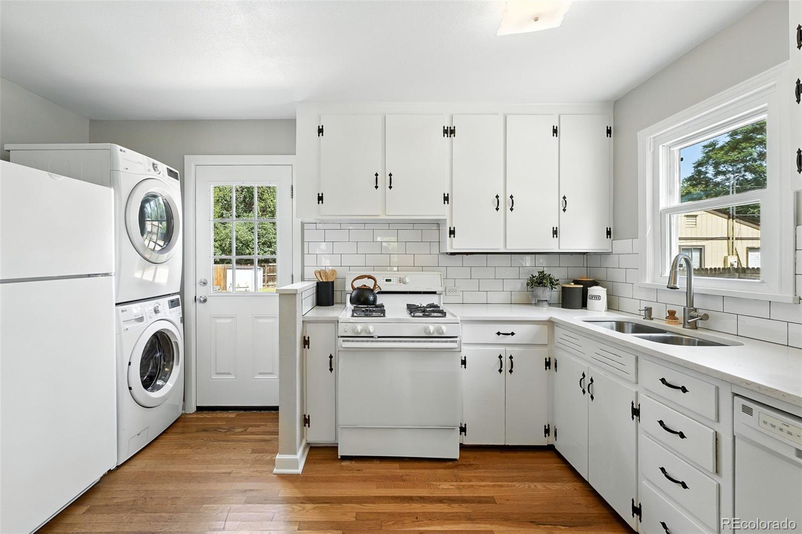 MLS Image #10 for 2000 s king street,denver, Colorado