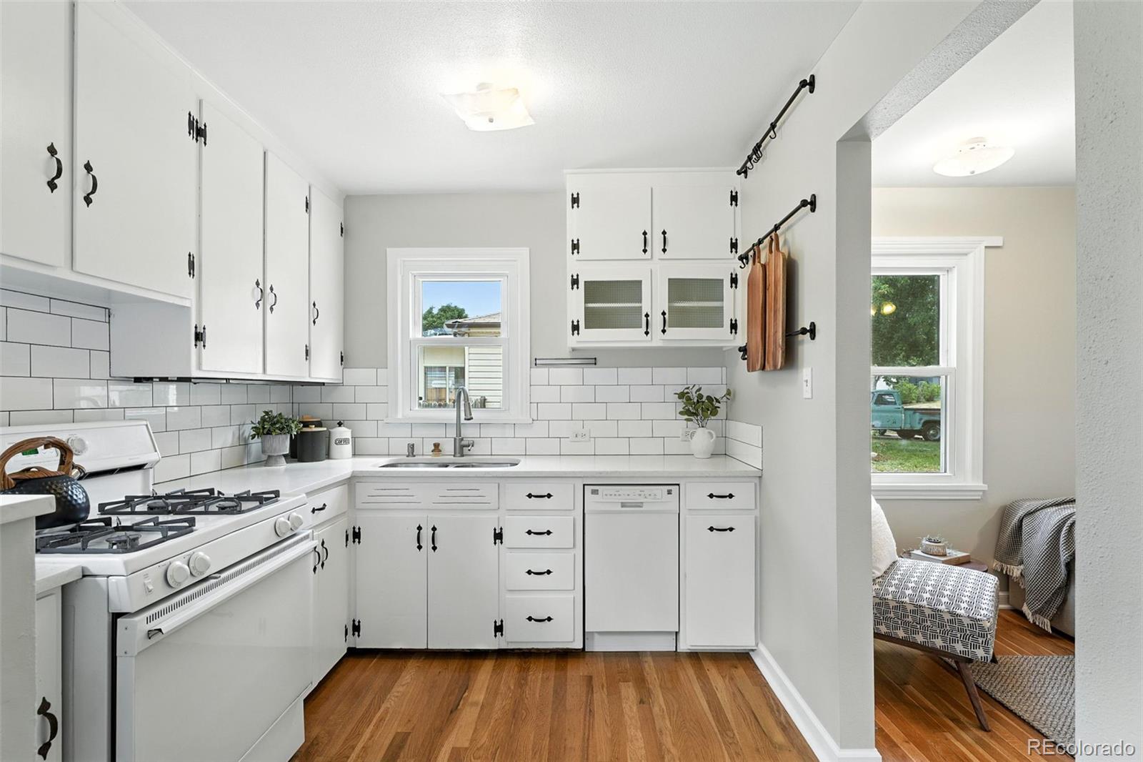 MLS Image #13 for 2000 s king street,denver, Colorado