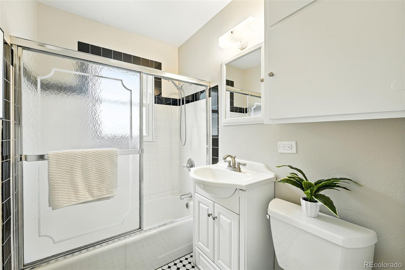 MLS Image #25 for 2000 s king street,denver, Colorado