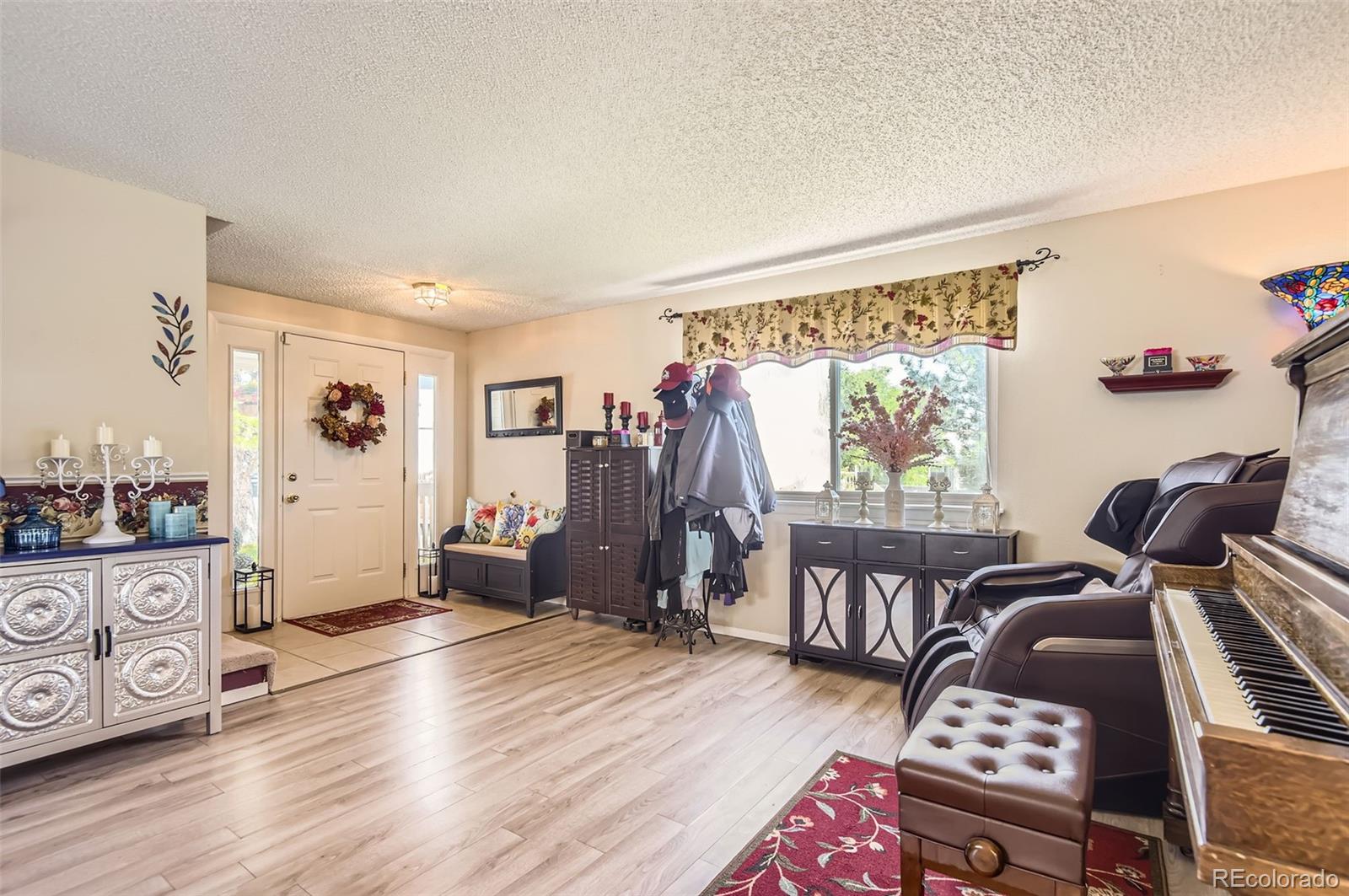 MLS Image #3 for 4276 s tempe court,aurora, Colorado