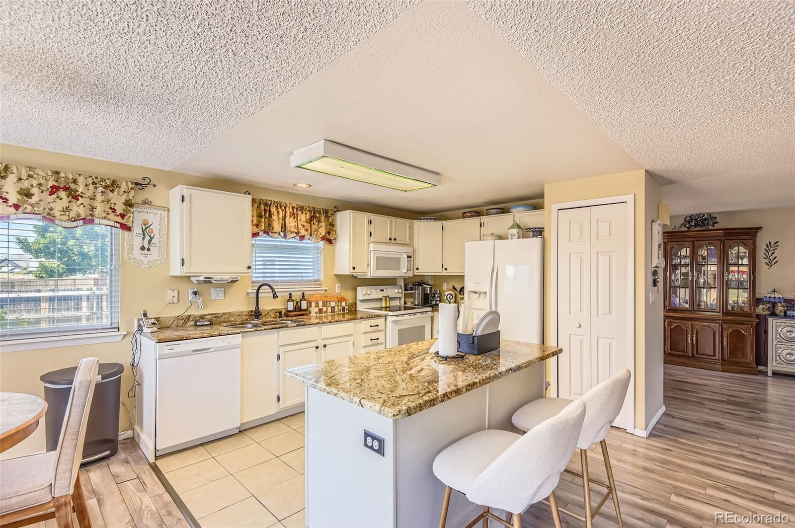 MLS Image #5 for 4276 s tempe court,aurora, Colorado