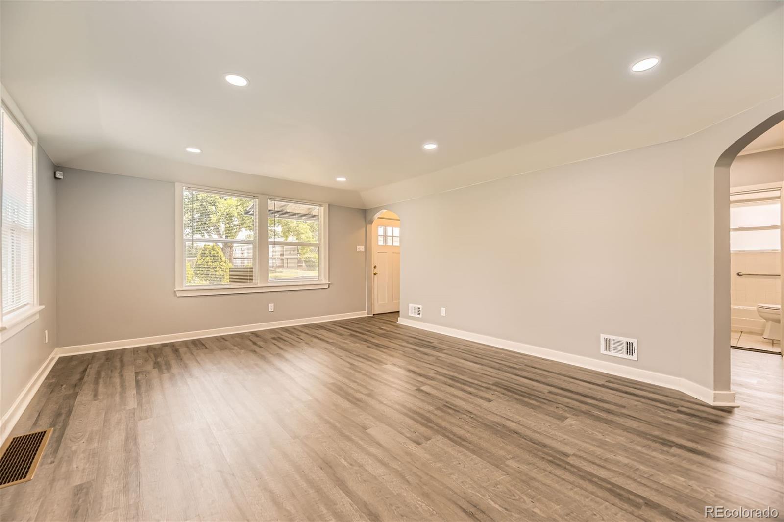 MLS Image #5 for 1187  syracuse street,denver, Colorado
