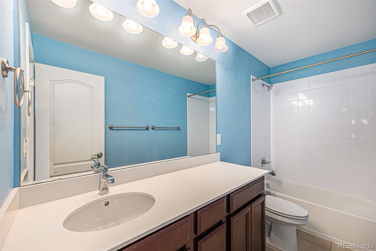 MLS Image #15 for 21383 e smoky hill road,centennial, Colorado