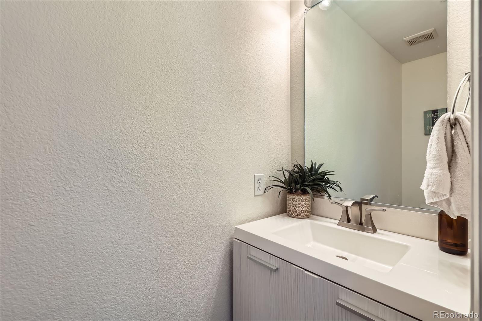 MLS Image #12 for 5535  flanders way,denver, Colorado