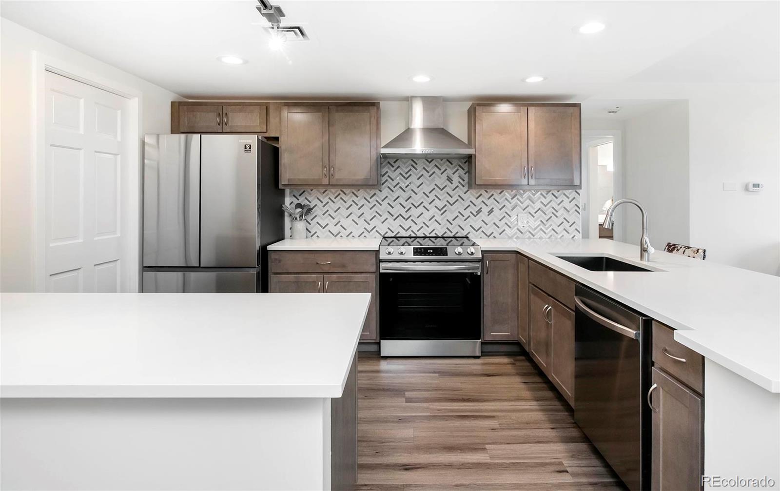 MLS Image #13 for 800  pearl street,denver, Colorado