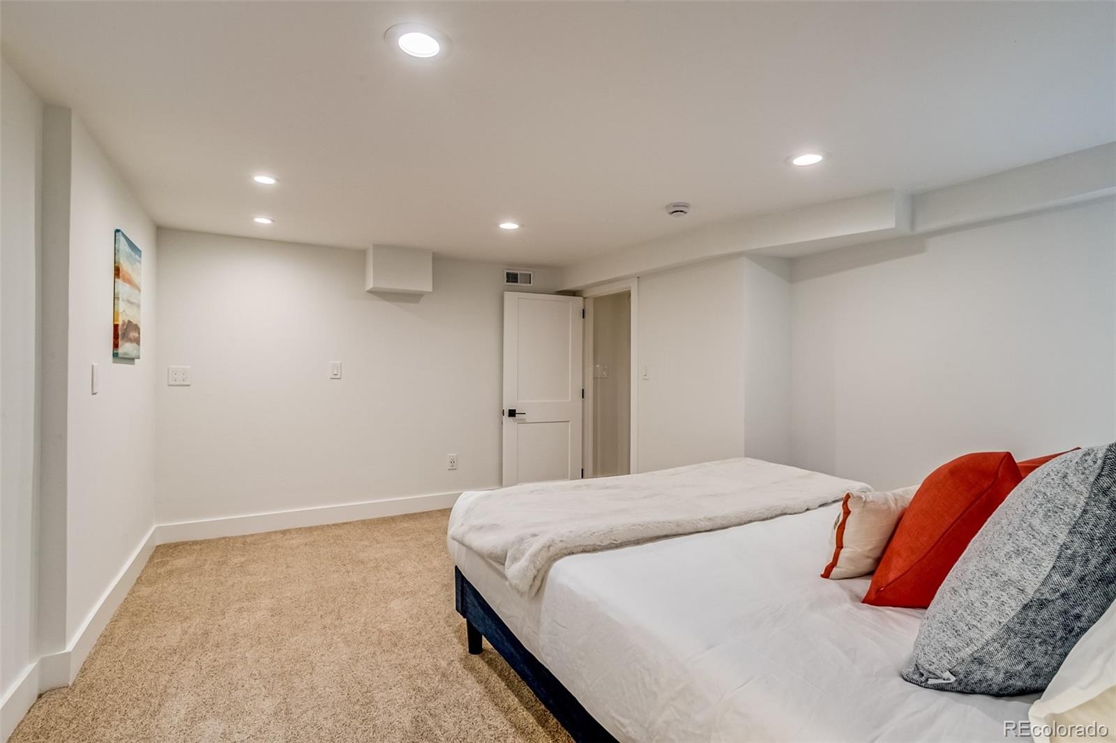 MLS Image #28 for 840 s corona street,denver, Colorado