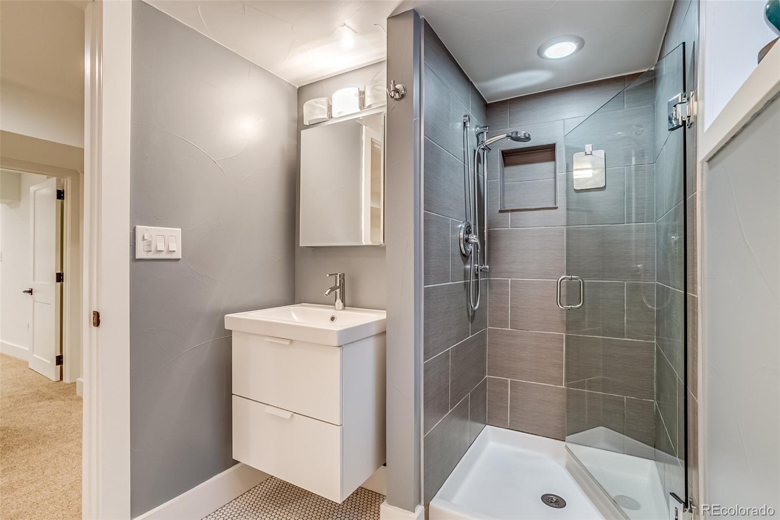 MLS Image #31 for 840 s corona street,denver, Colorado