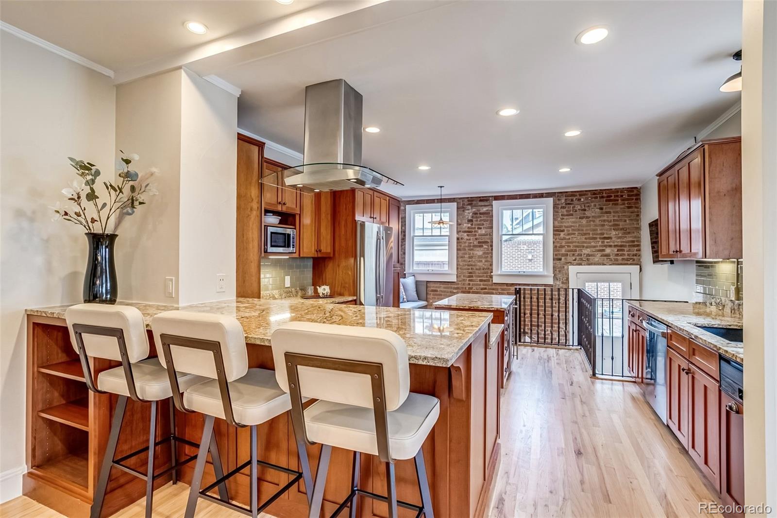MLS Image #7 for 840 s corona street,denver, Colorado