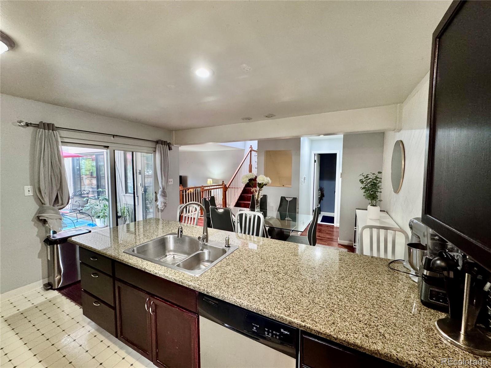 MLS Image #11 for 1151 s yosemite way,denver, Colorado