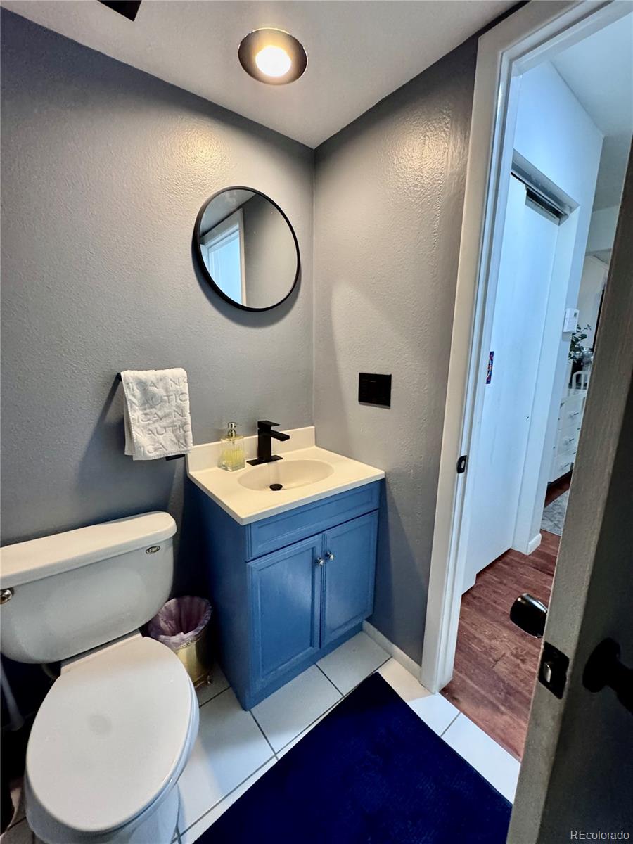 MLS Image #16 for 1151 s yosemite way,denver, Colorado