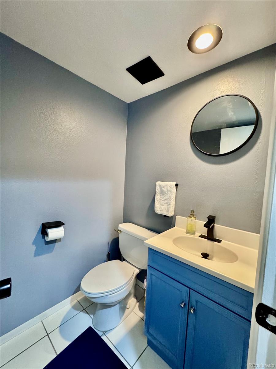 MLS Image #17 for 1151 s yosemite way,denver, Colorado