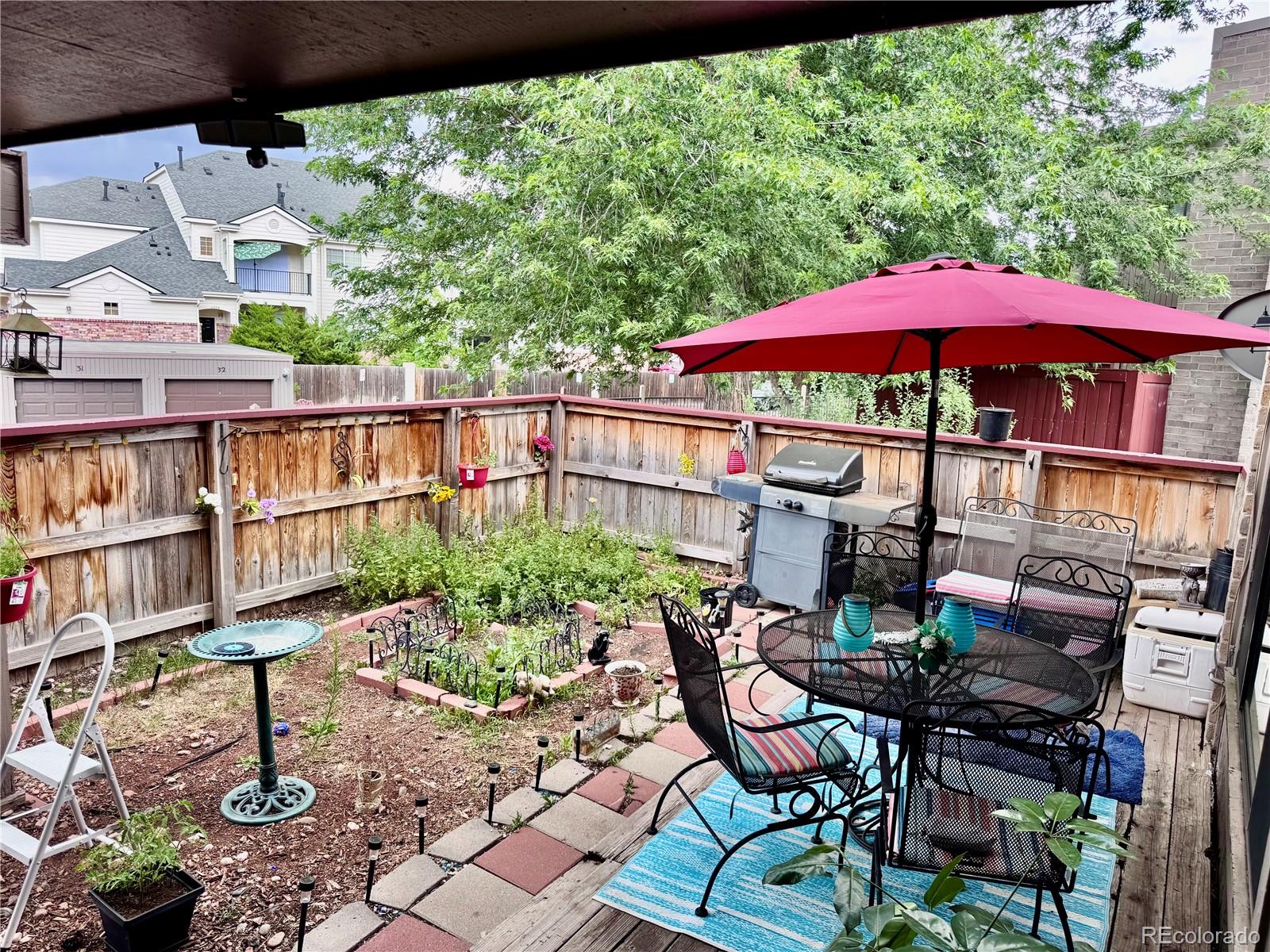 MLS Image #4 for 1151 s yosemite way,denver, Colorado