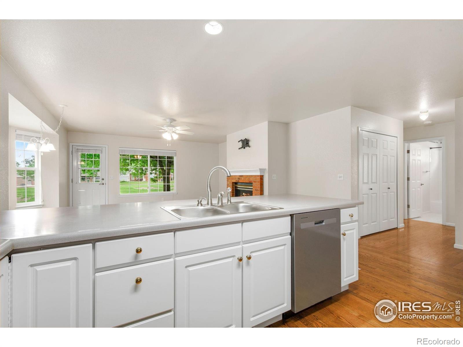 MLS Image #11 for 2356  waverly drive,loveland, Colorado