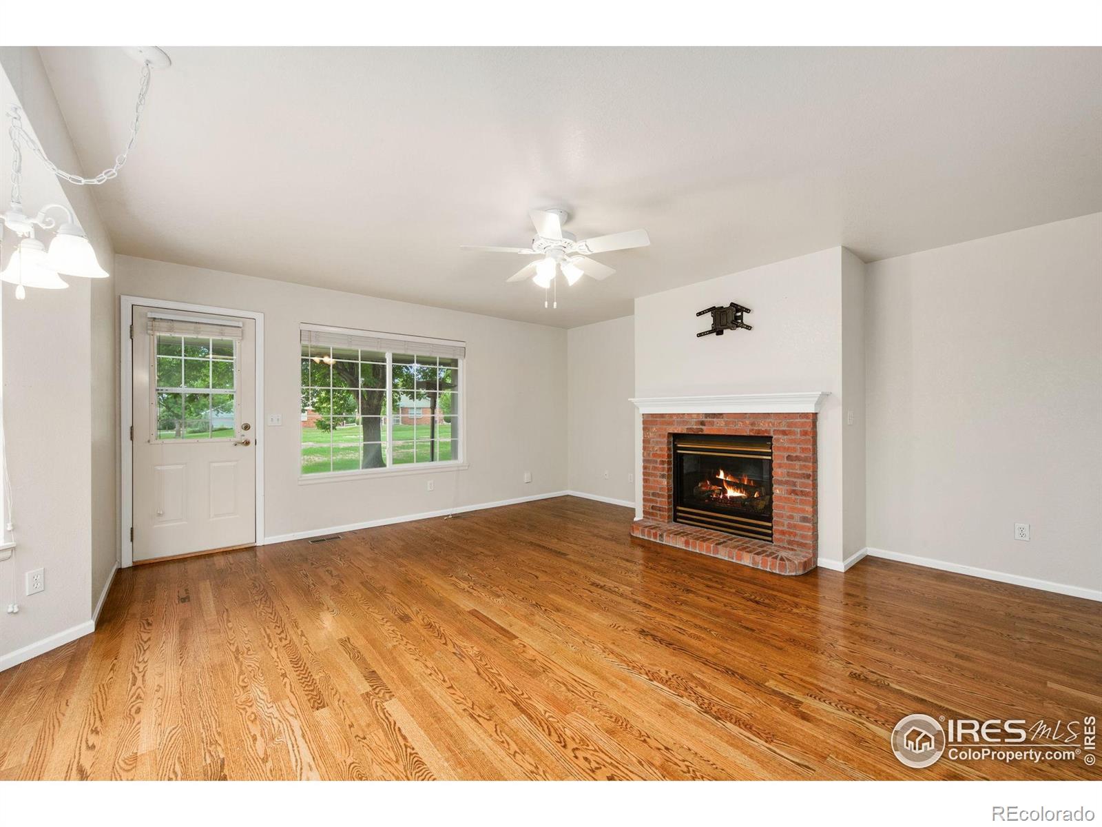 MLS Image #12 for 2356  waverly drive,loveland, Colorado