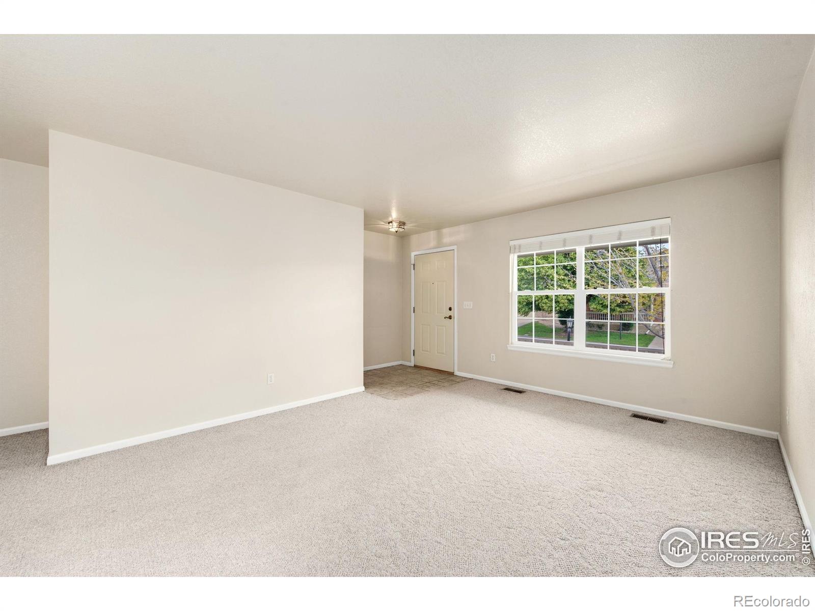 MLS Image #3 for 2356  waverly drive,loveland, Colorado