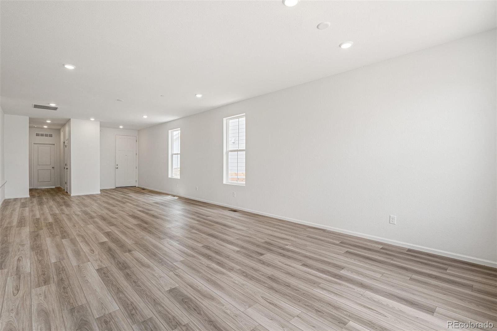 MLS Image #8 for 9313  biscay street,commerce city, Colorado