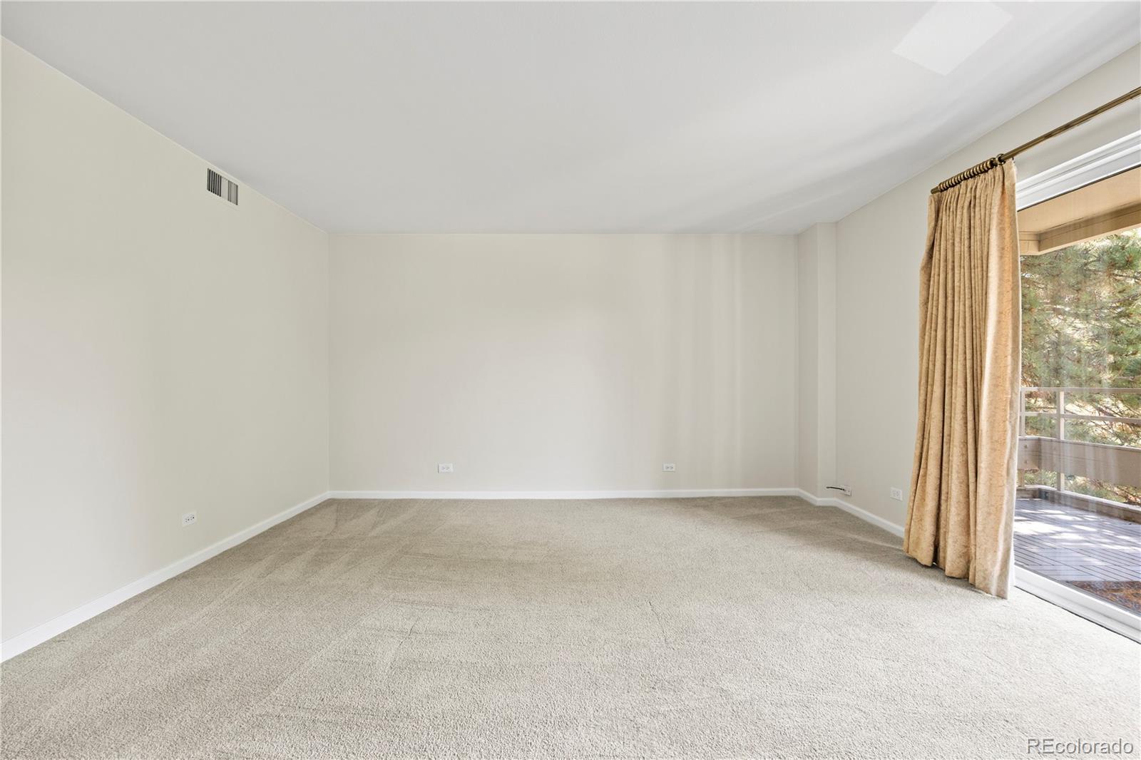 MLS Image #22 for 4605 s s yosemite street,denver, Colorado
