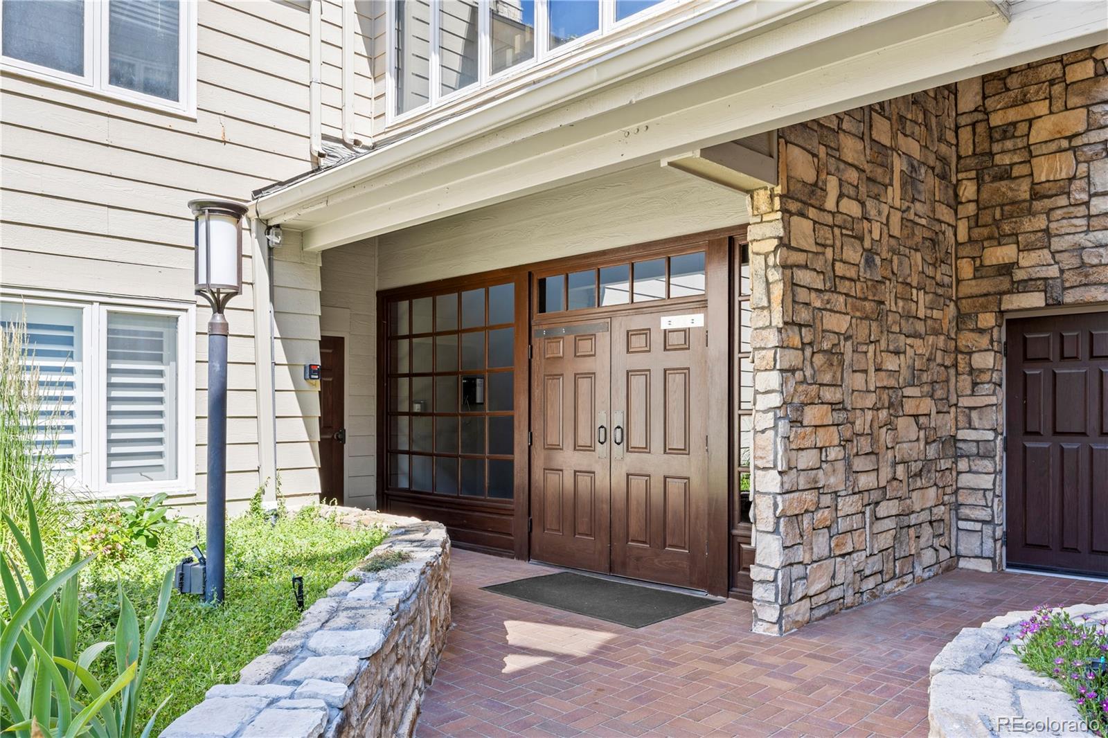 MLS Image #5 for 4605 s s yosemite street,denver, Colorado