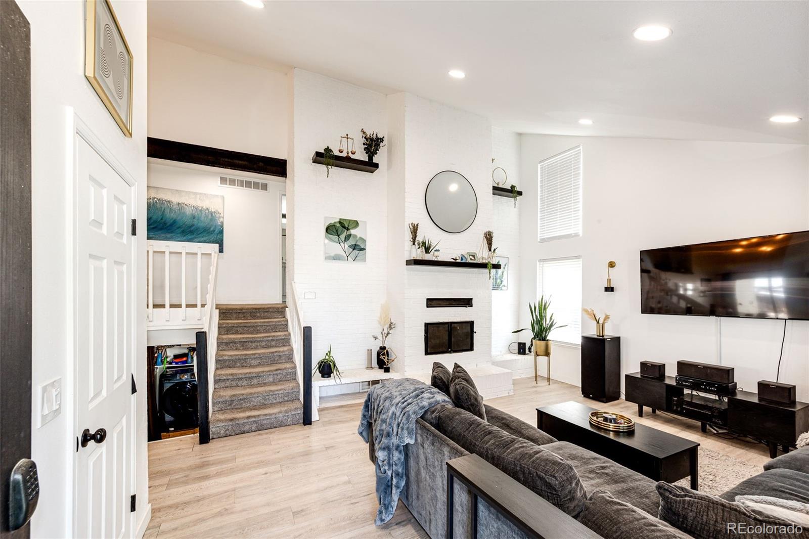 MLS Image #3 for 978 s salida street,aurora, Colorado