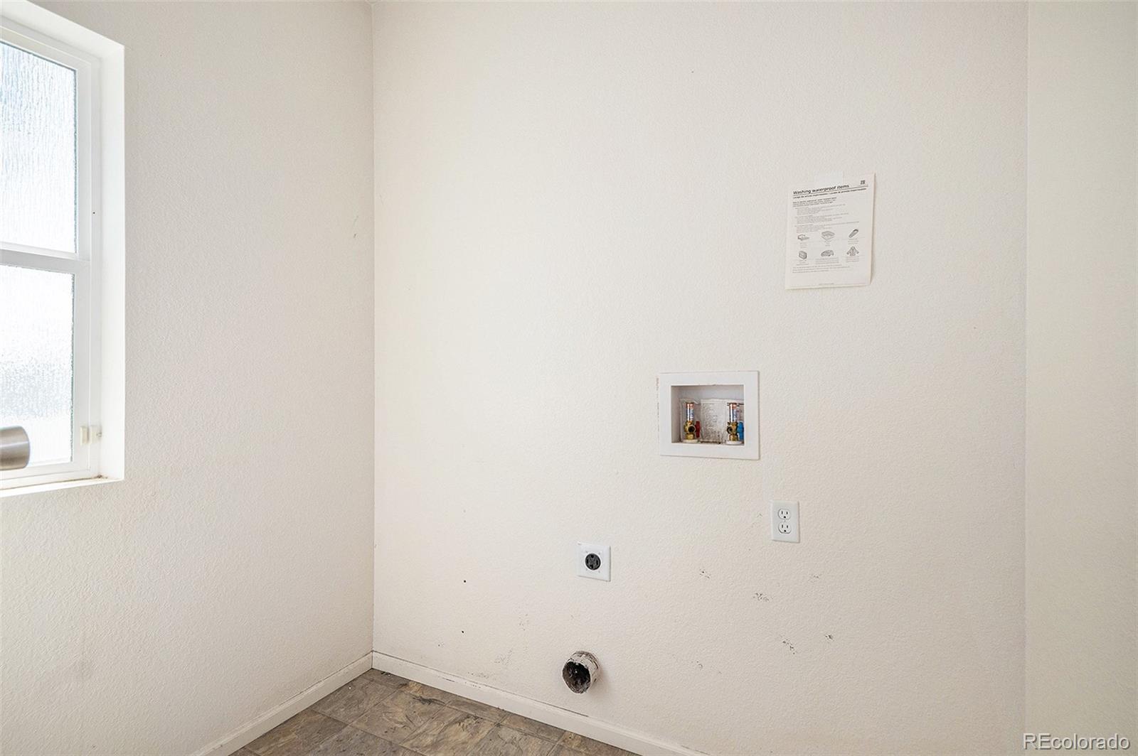 MLS Image #10 for 20108  randolph place,denver, Colorado