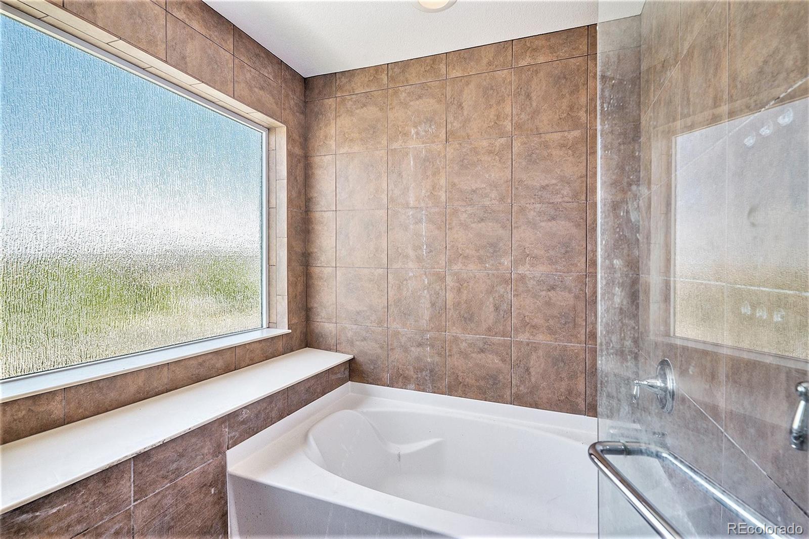 MLS Image #13 for 20108  randolph place,denver, Colorado