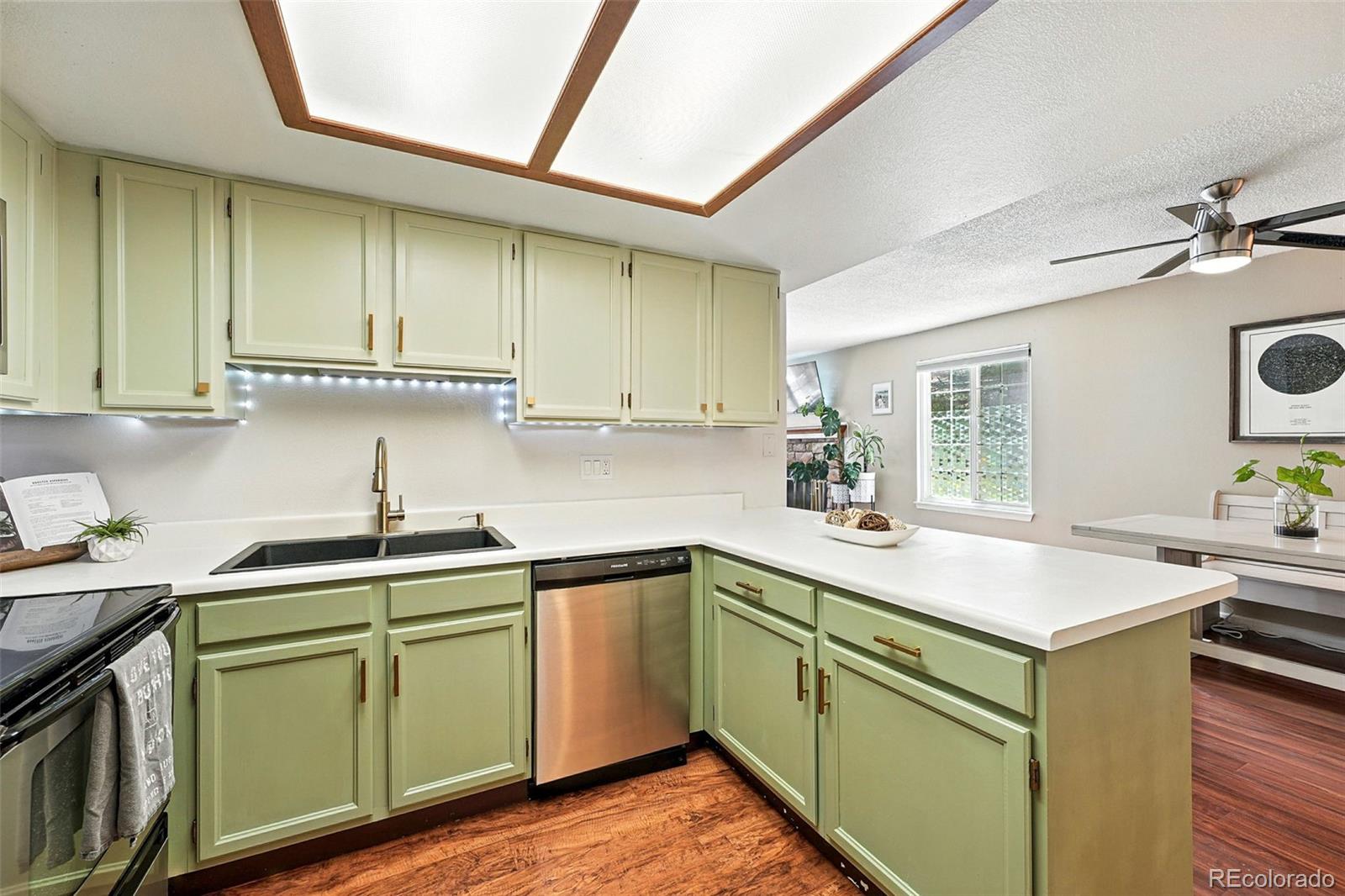 MLS Image #15 for 8422  everett way,arvada, Colorado
