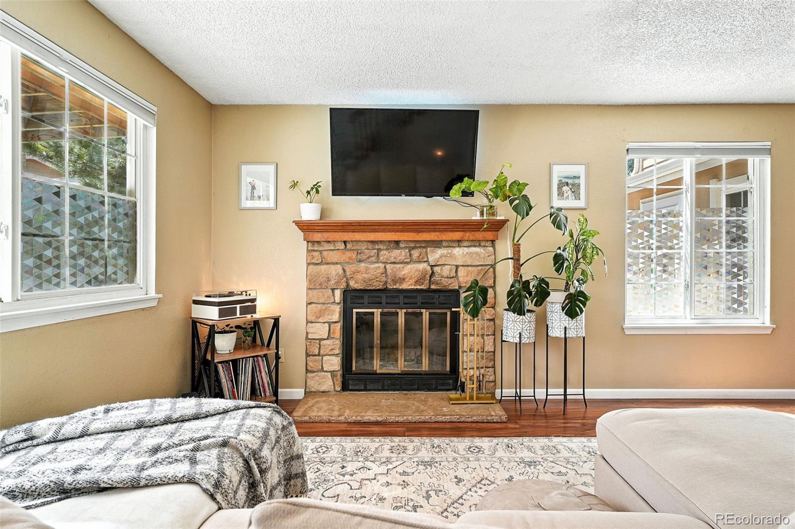 MLS Image #5 for 8422  everett way,arvada, Colorado