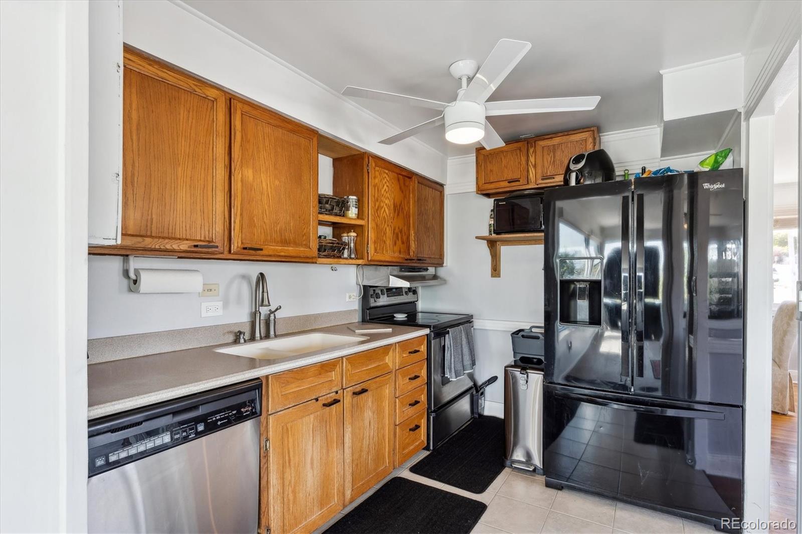 MLS Image #15 for 2141 w gill place,denver, Colorado