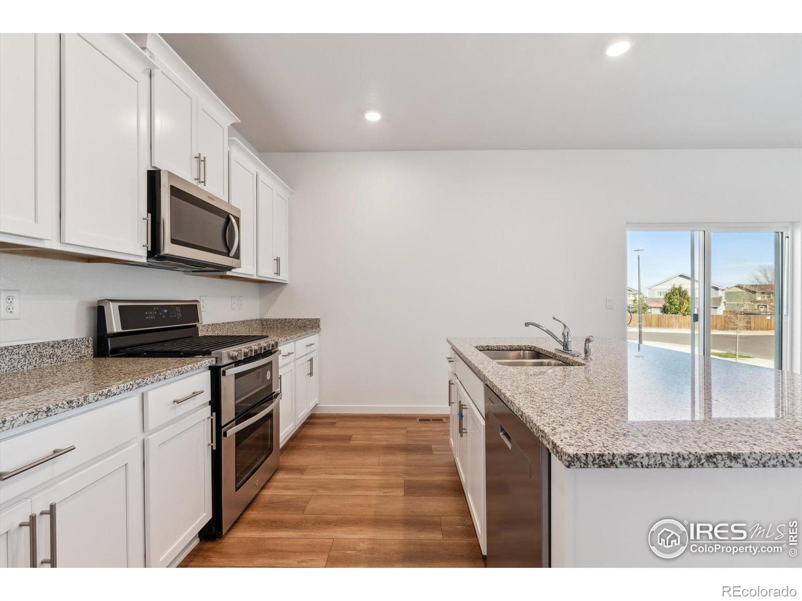 MLS Image #10 for 1671  pinnacle avenue,lochbuie, Colorado