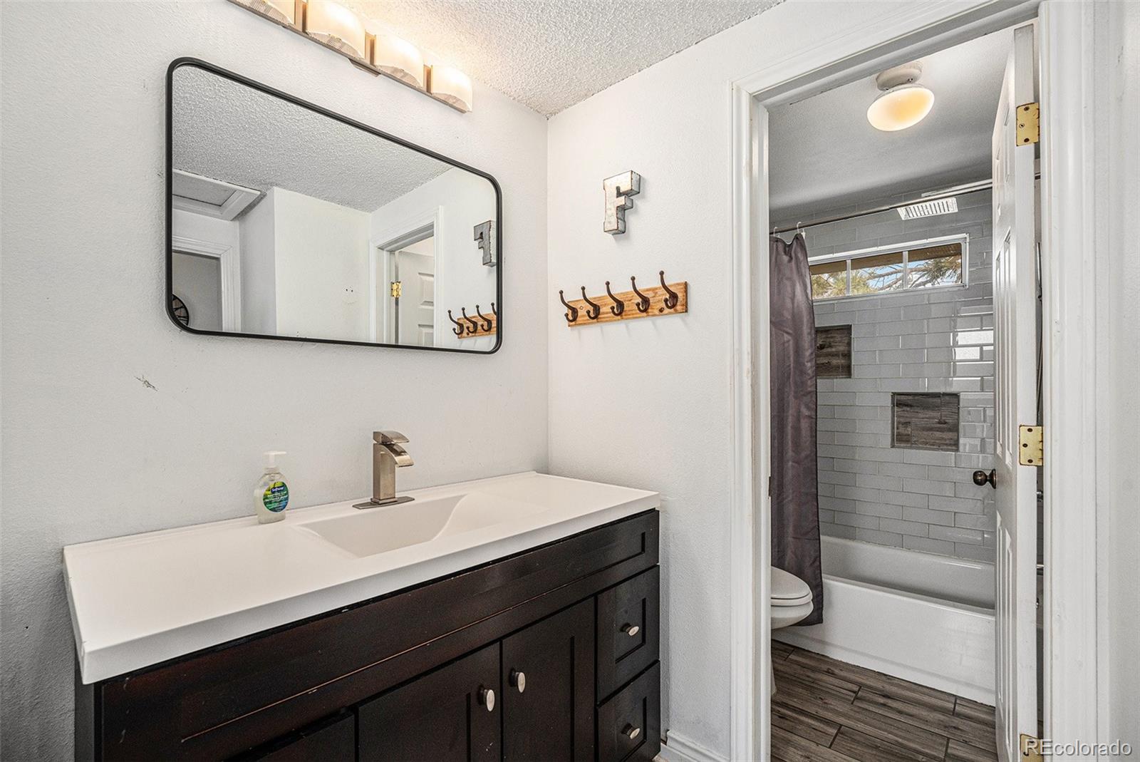 MLS Image #8 for 2005 s helena street g,aurora, Colorado