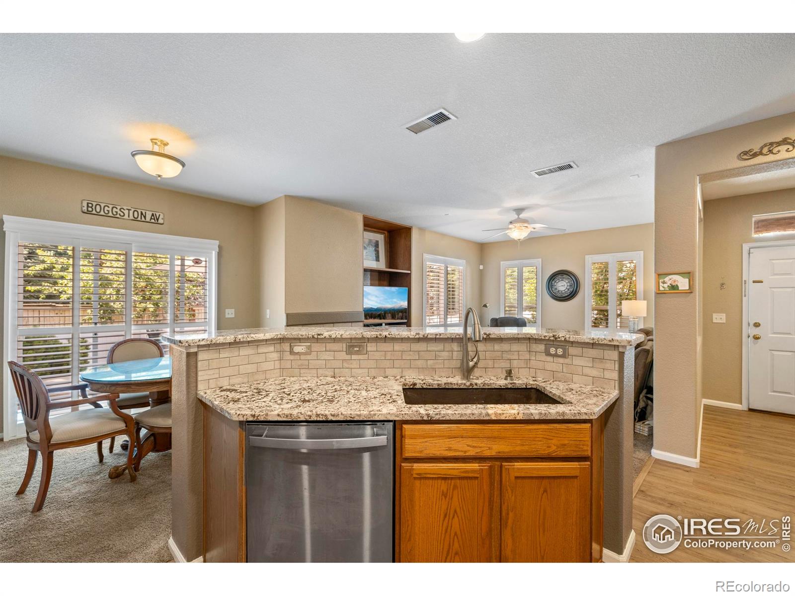 MLS Image #13 for 64  whitehaven circle,highlands ranch, Colorado