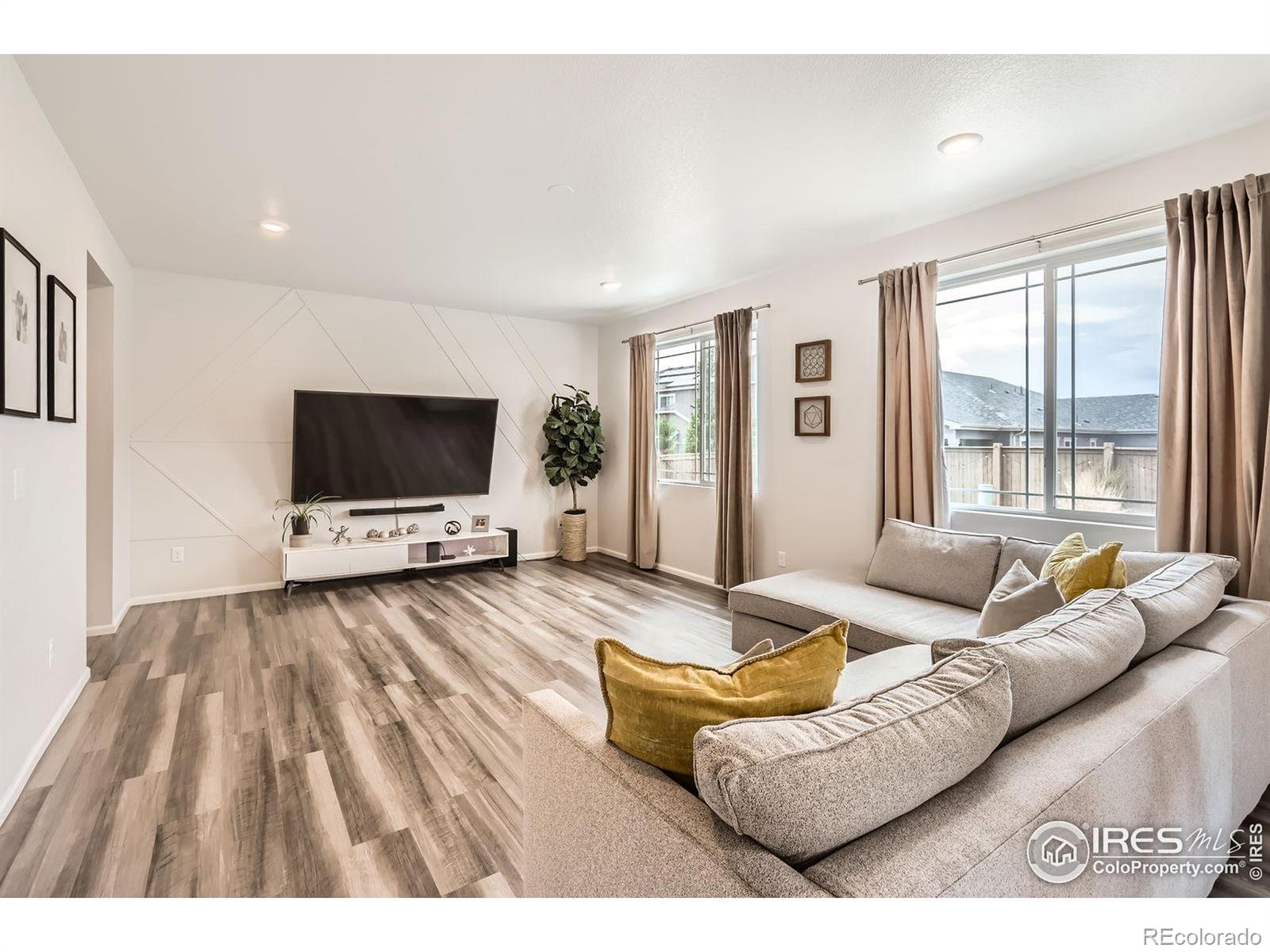 MLS Image #3 for 71  sugar beet circle,longmont, Colorado