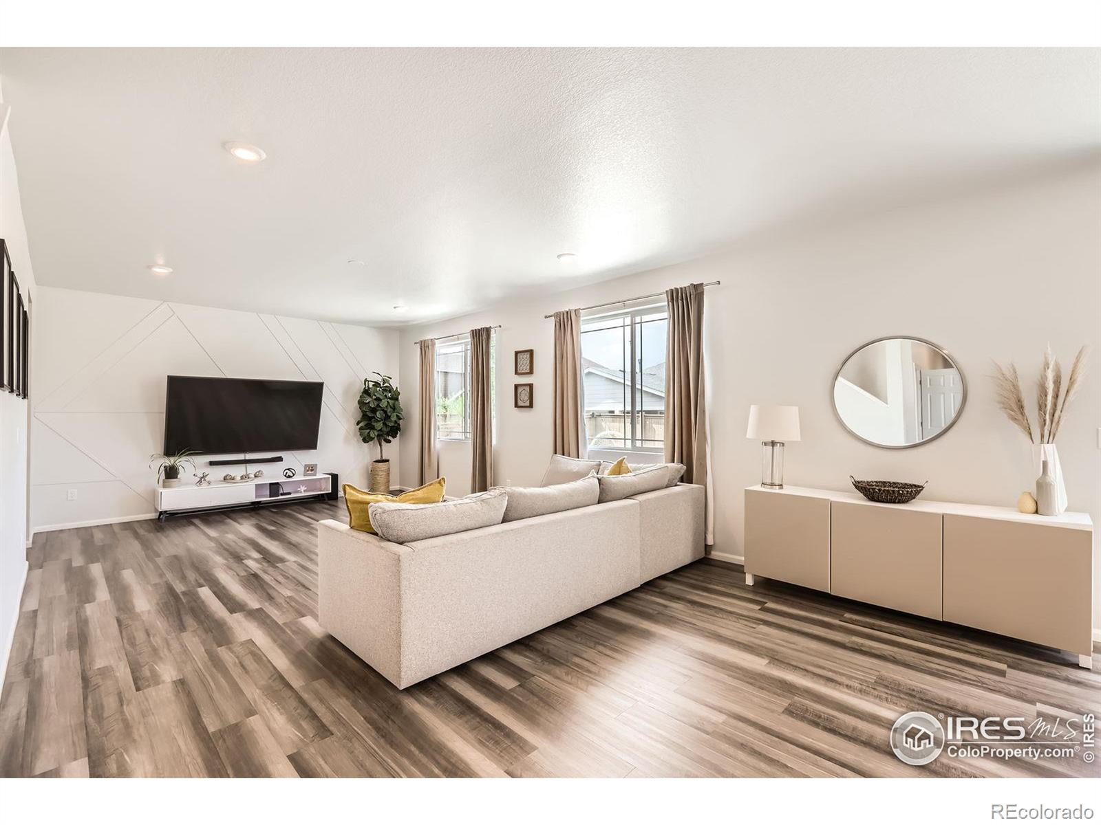 MLS Image #4 for 71  sugar beet circle,longmont, Colorado