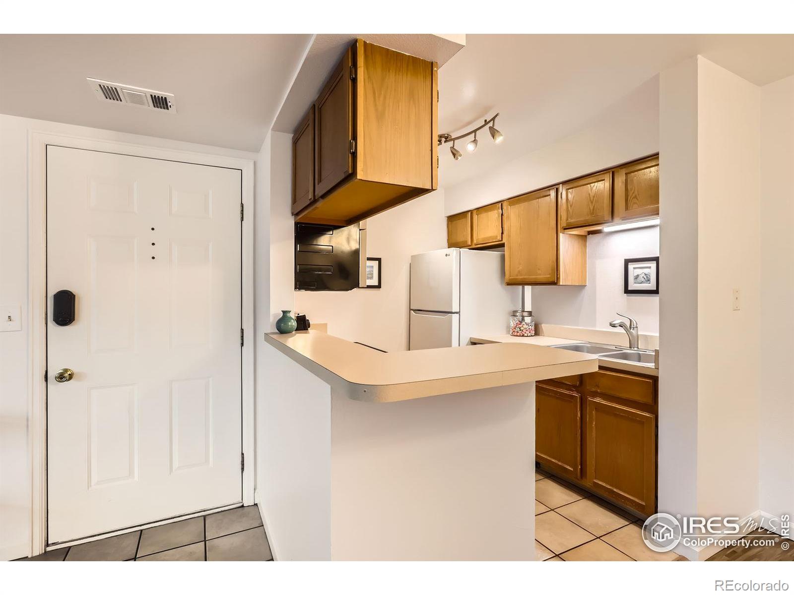 MLS Image #7 for 4670  white rock circle,boulder, Colorado