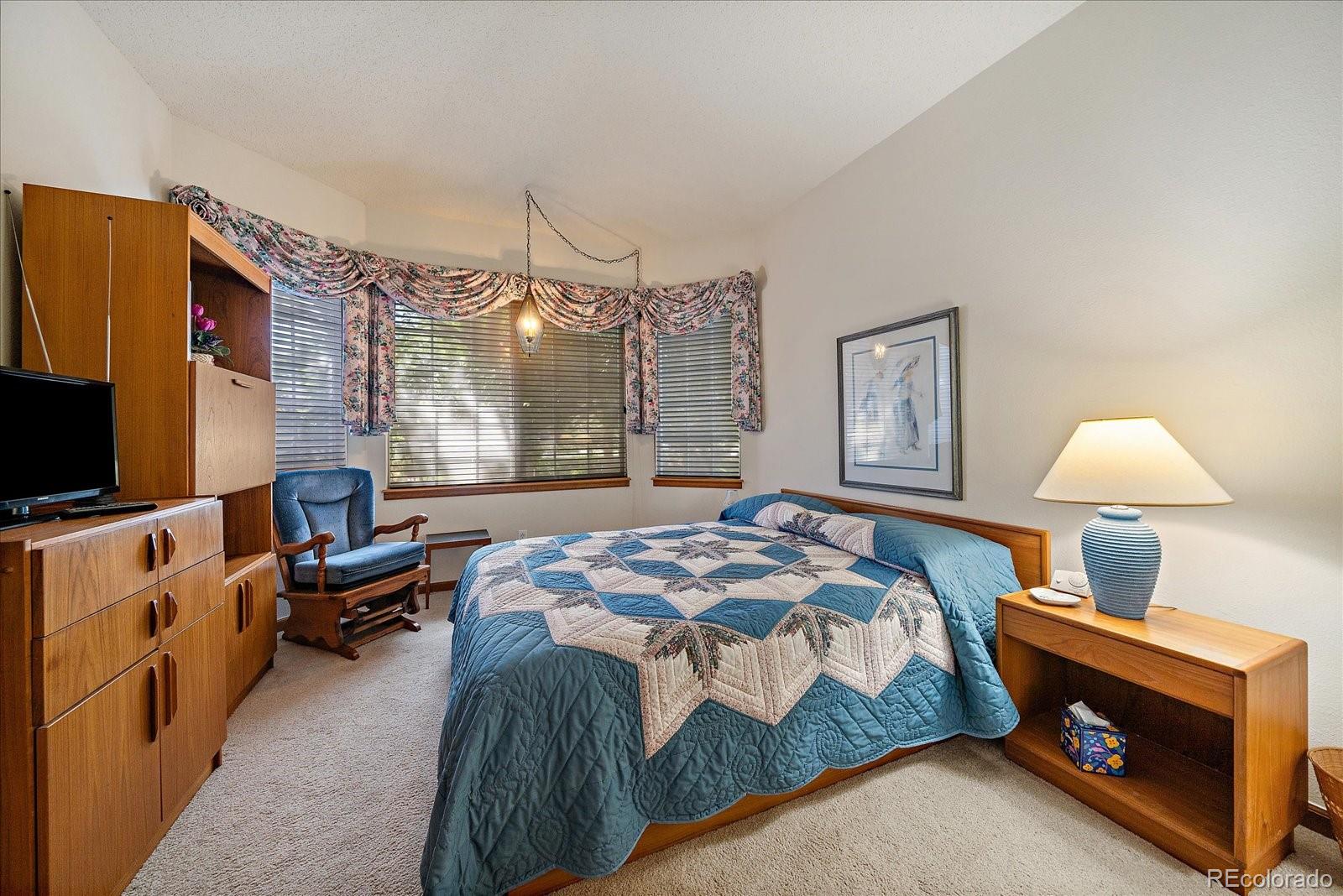 MLS Image #17 for 2210 s joliet way,aurora, Colorado