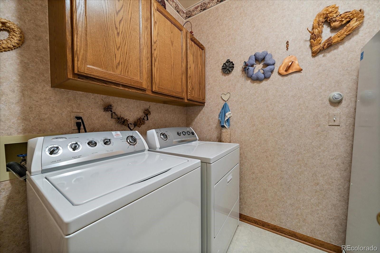 MLS Image #19 for 2210 s joliet way,aurora, Colorado