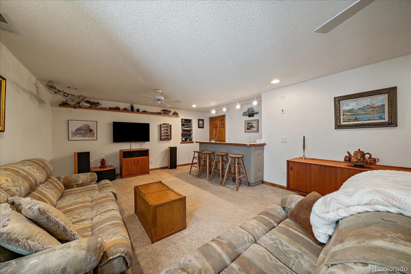 MLS Image #22 for 2210 s joliet way,aurora, Colorado