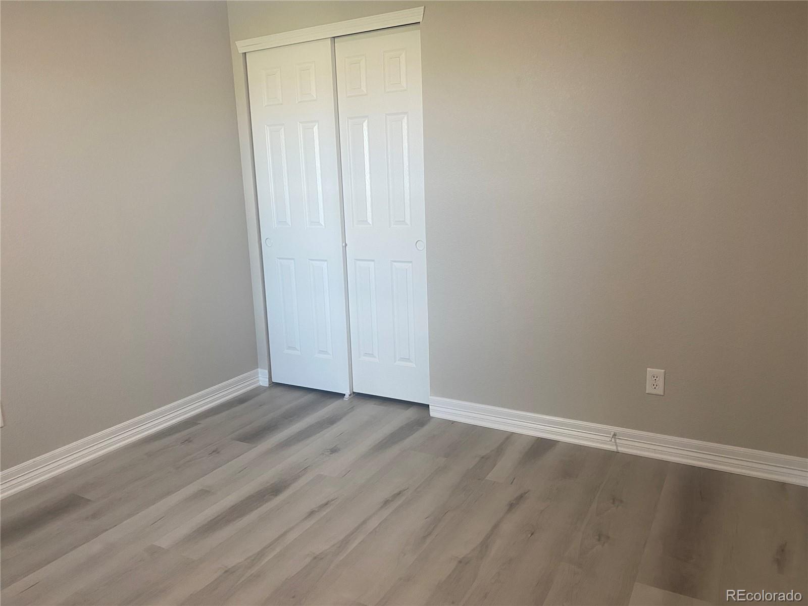 MLS Image #10 for 9768  mayfair street,englewood, Colorado