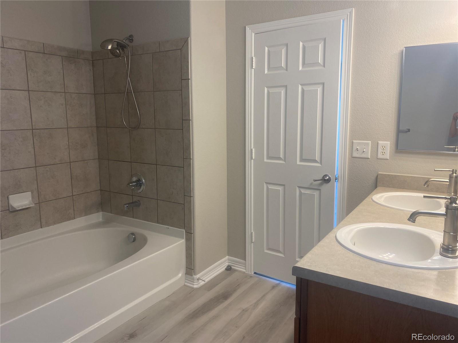 MLS Image #18 for 9768  mayfair street,englewood, Colorado
