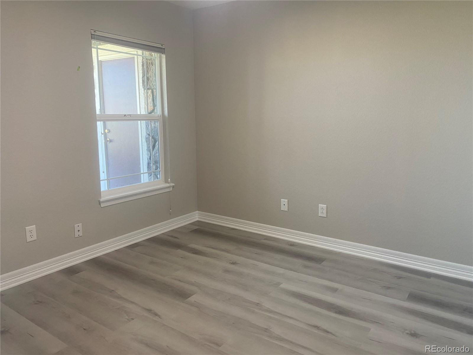 MLS Image #9 for 9768  mayfair street,englewood, Colorado