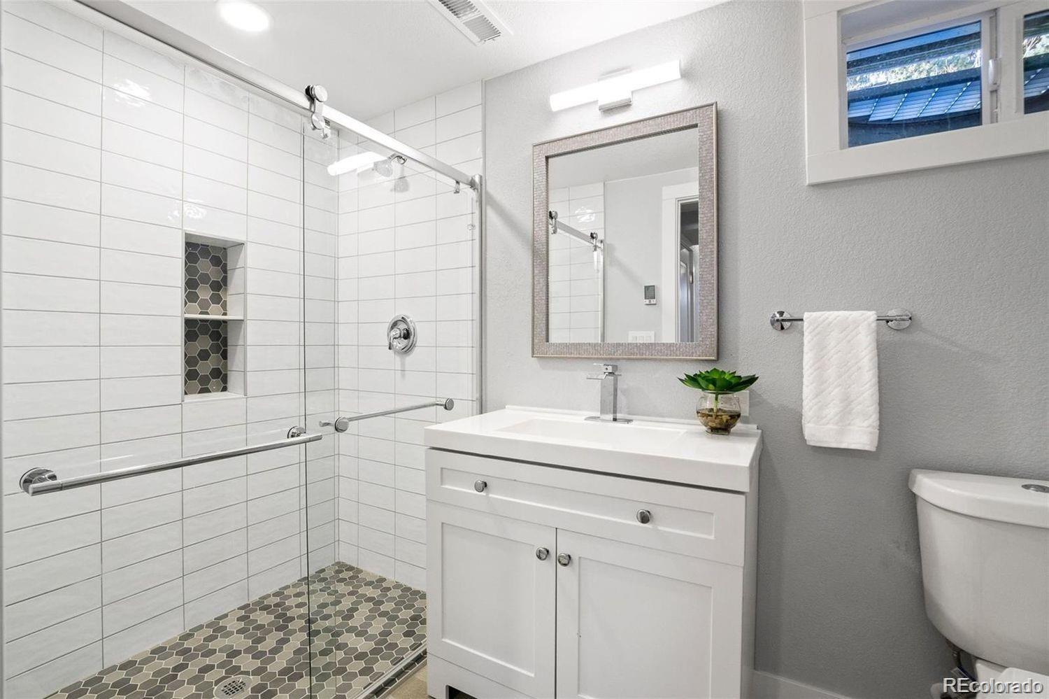 MLS Image #16 for 6237 s poplar street,centennial, Colorado