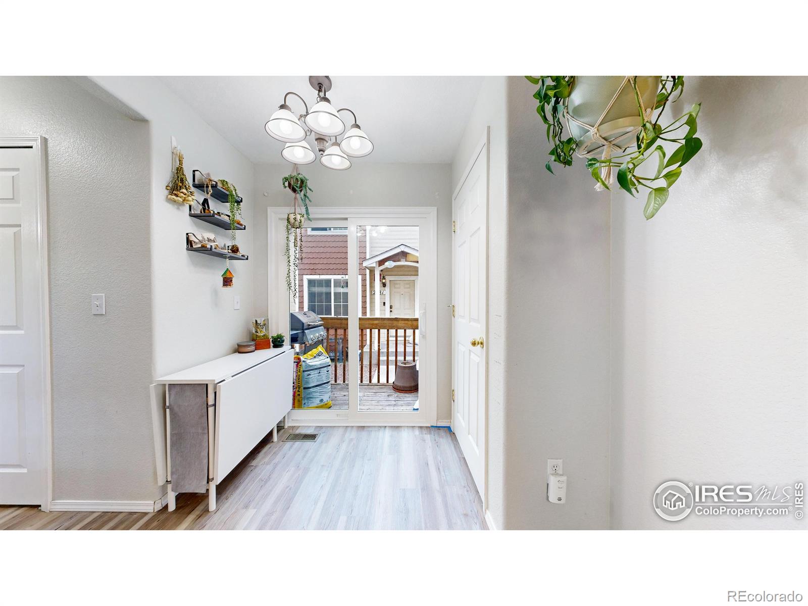 MLS Image #9 for 2593  mesa springs view,colorado springs, Colorado