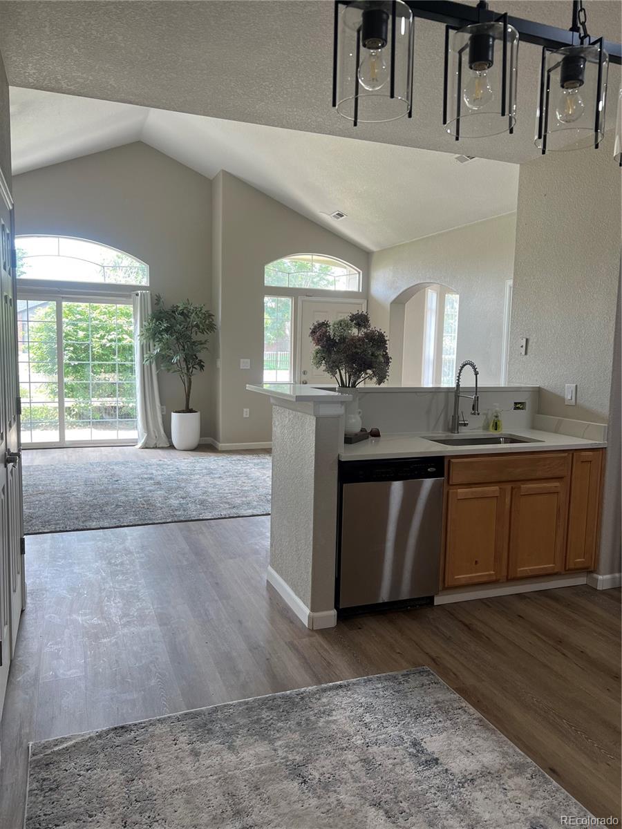 MLS Image #13 for 14400  albrook drive,denver, Colorado