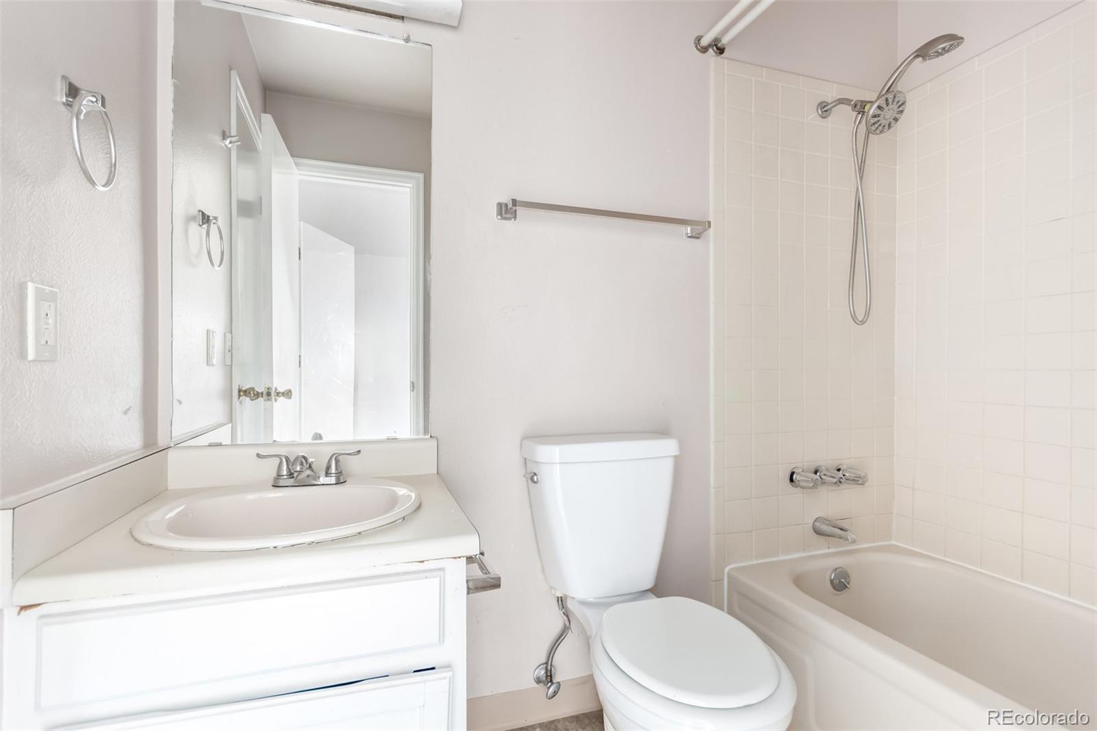 MLS Image #14 for 14255 e montana circle,aurora, Colorado