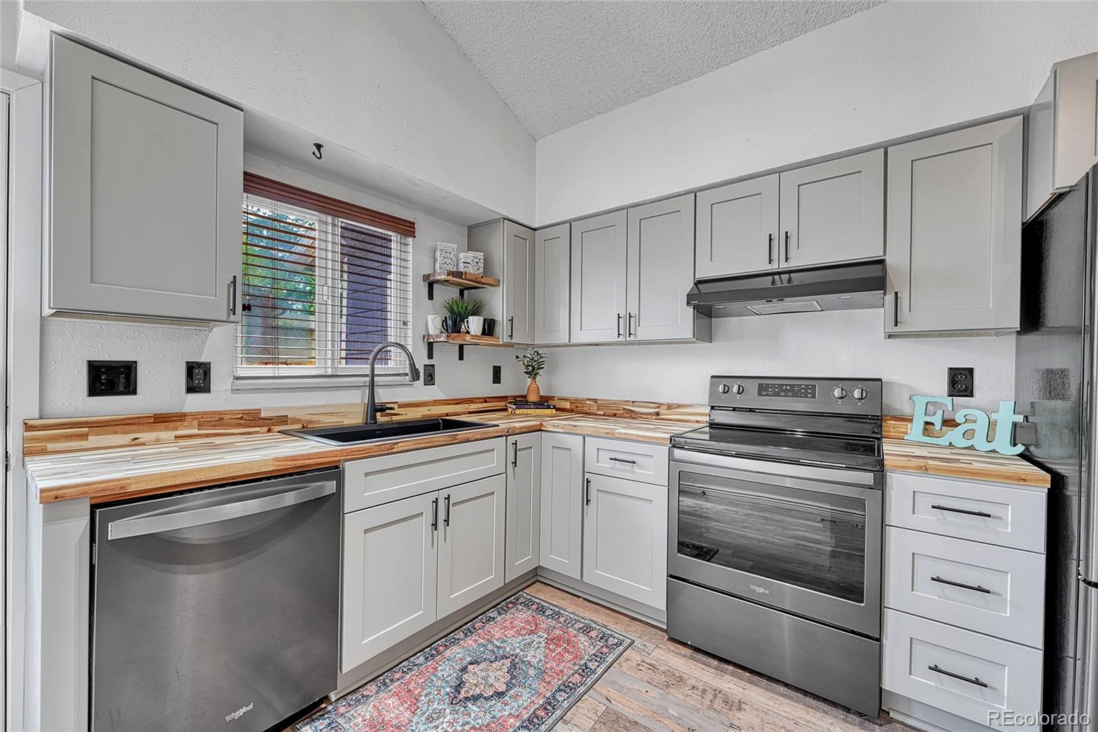 MLS Image #2 for 4726 s taft street,morrison, Colorado